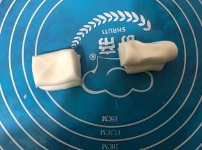 切太小了，我两块合成了一块。