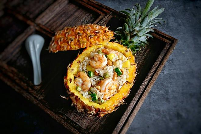 虾仁菠萝炒饭