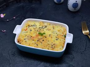 香喷喷的芝士焗饭出炉。