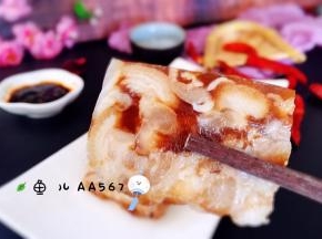 装盘，蘸蒜泥酱汁食用