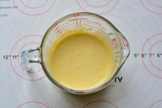 用打蛋器轻微打发