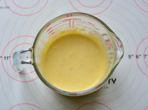 用打蛋器轻微打发