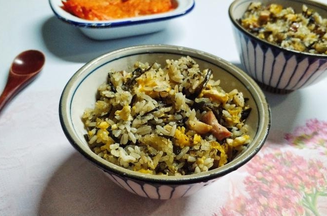 橄榄菜牛肉炒蛋饭