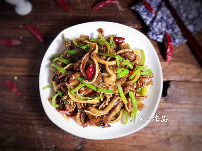 三椒炒猪耳