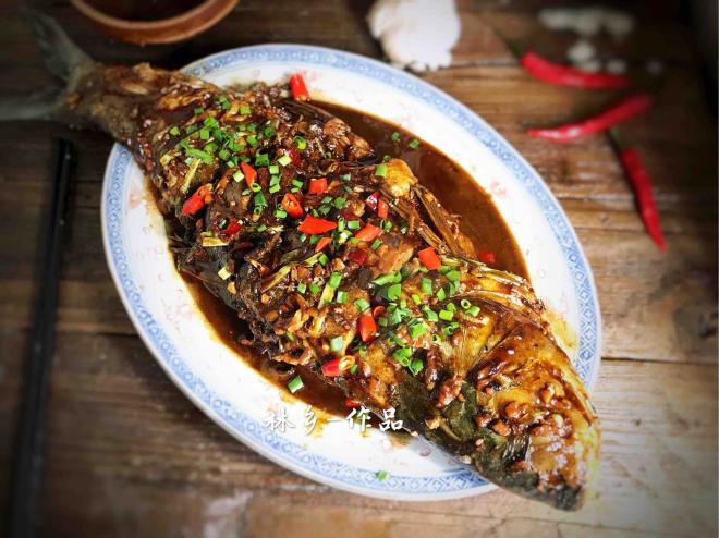 红烧全鱼
