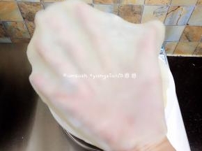 每张都很薄很透，暂时不吃的话，要用湿布盖起来