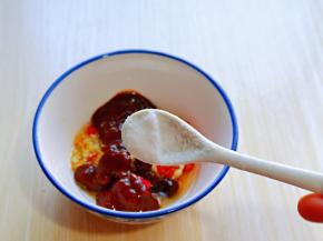 按个人口味加入食用盐。