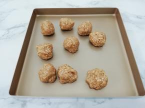 然后分成九份搓圆