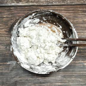 糯米粉加热水拌匀