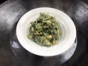 放入开水锅中，蒸15分钟