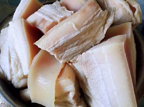 焯水后洗净沥干水分