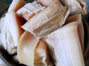 焯水后洗净沥干水分