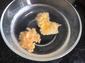 银耳用冷水泡发