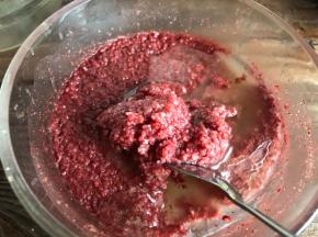 倒入泡发好的蒸肉粉中，拌匀