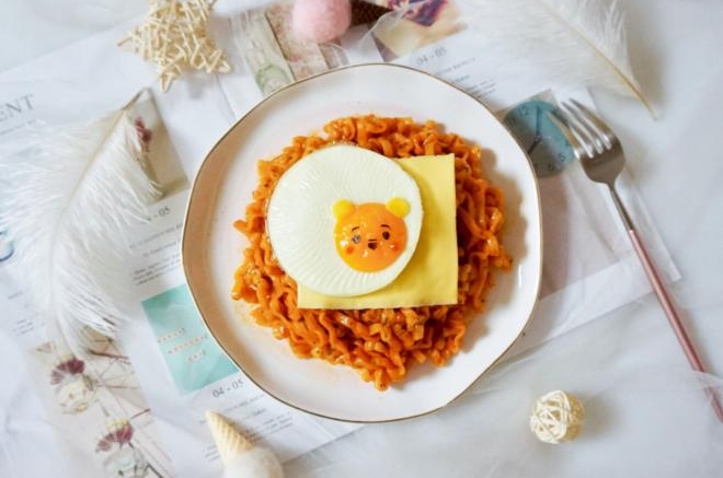 维尼熊太阳蛋芝士火鸡面