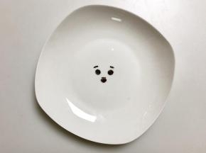 用海苔剪出维尼熊的表情。