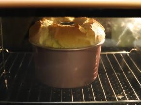 中空蛋糕的大爆头。