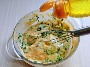 再加入橄榄油。