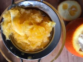 把鲜橙果肉过滤一下