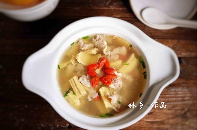 腐竹瘦肉汤
