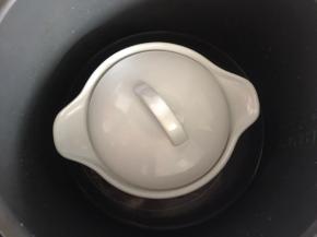 放入高压锅内炖1小时