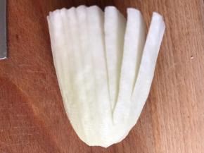 再切成片，底部不切断