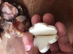 在中间切开，不切断