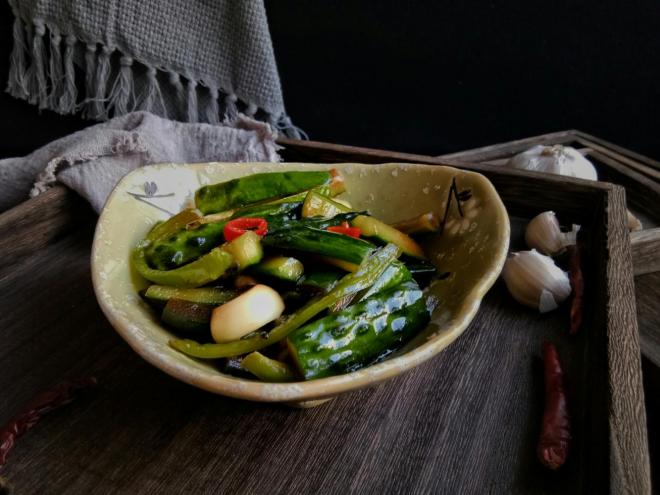 超简单美味爽口的腌黄瓜