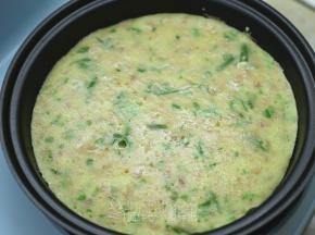 .一直煎到表面凝固。