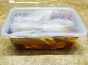 盖上盖子放入冰箱二小时拿出即可