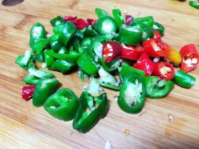 辣椒切段