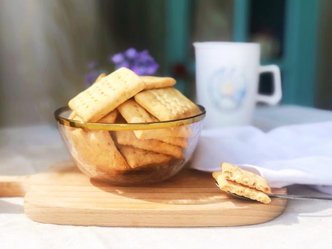 芝麻奶香苏打饼干