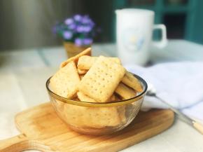 出炉凉透后食用。