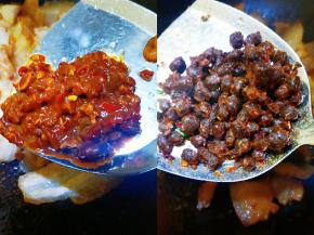 放豆豉和豆瓣酱炒香。