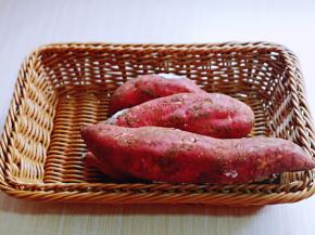 准备好红薯，可以增减。