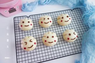 冷却后可以放冷冻中，要吃的时候拿出蒸一下，一样柔软