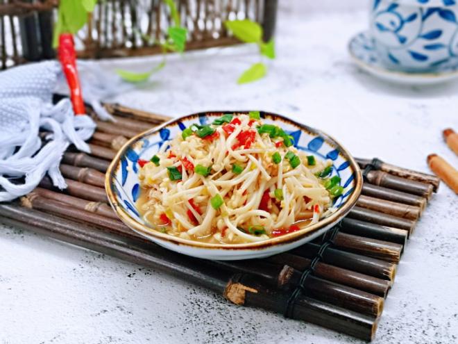 凉拌酸辣金针菇