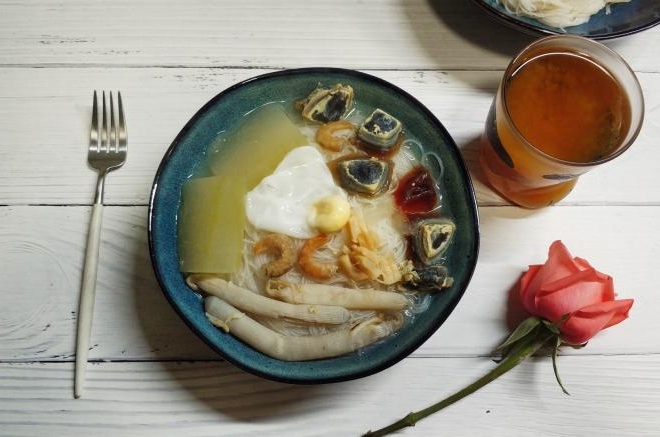 冬瓜沙虫瑶柱粉丝汤