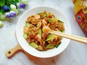 尝尝，虾仁滑嫩。