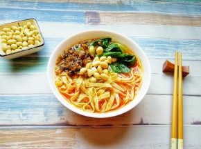 没有肉肉，浓浓的牛骨汤也是营养满分哦！