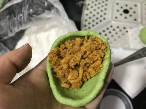 加入适量的肉松