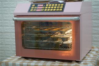 再入预热好的烤箱145度，烤25-30分钟，看上色情况来定时间。