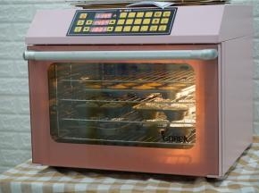 再入预热好的烤箱145度，烤25-30分钟，看上色情况来定时间。