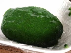 倒入一半的菠菜蛋白糊