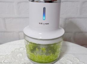 青椒一样搅拌成颗粒状。