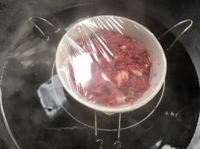 密封，放入锅中蒸2小时