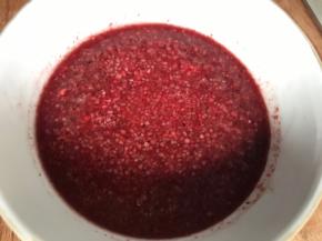 蒸肉粉加入双倍的清水泡发