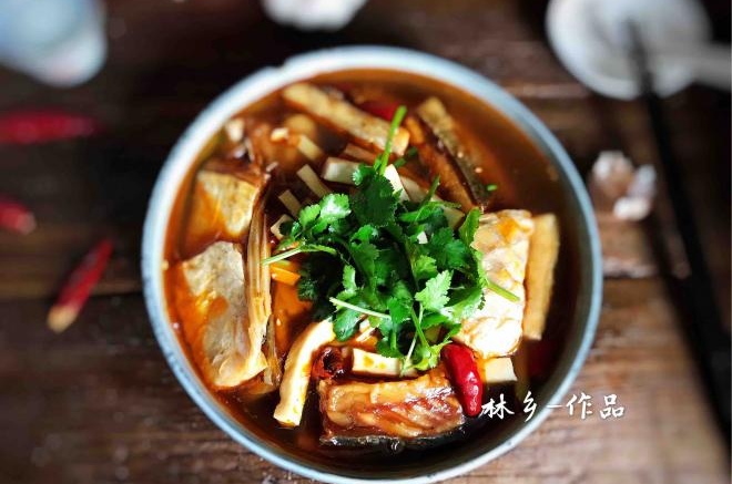 豆腐干炖腊鱼