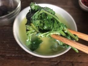 取出后夹出艾叶，丢弃