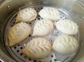 胖乎乎的包子出锅了。